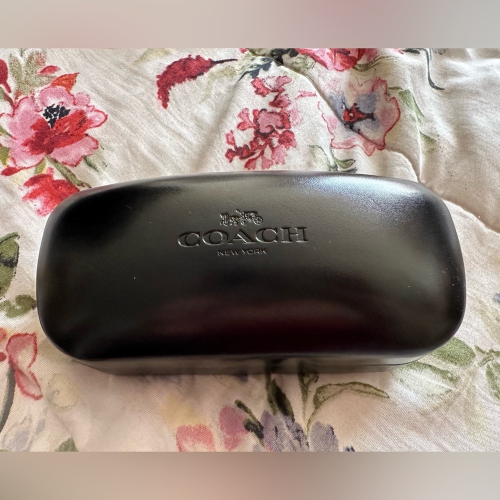 Coach New York Black Leather Hard Clam Shell Eye Glasses/Sunglasses Case